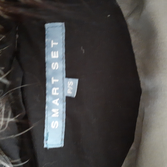 Puffer Vest - Picture 5 of 9